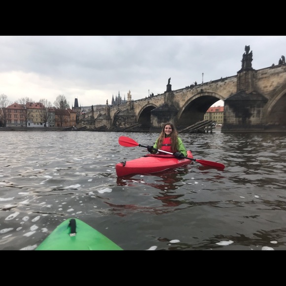 Meet your Posher, Emily - Picture 5 of 5